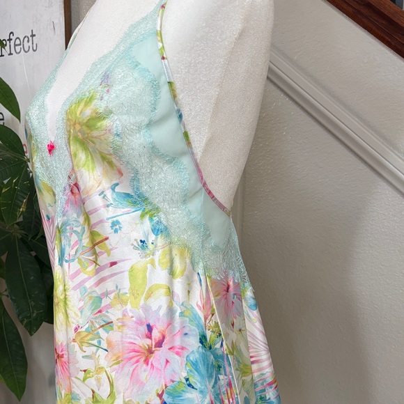 🌸 Victoria’s Secret Floral Lace Trim Slip Nightgown – Pastel Tropical Print - Picture 4 of 13